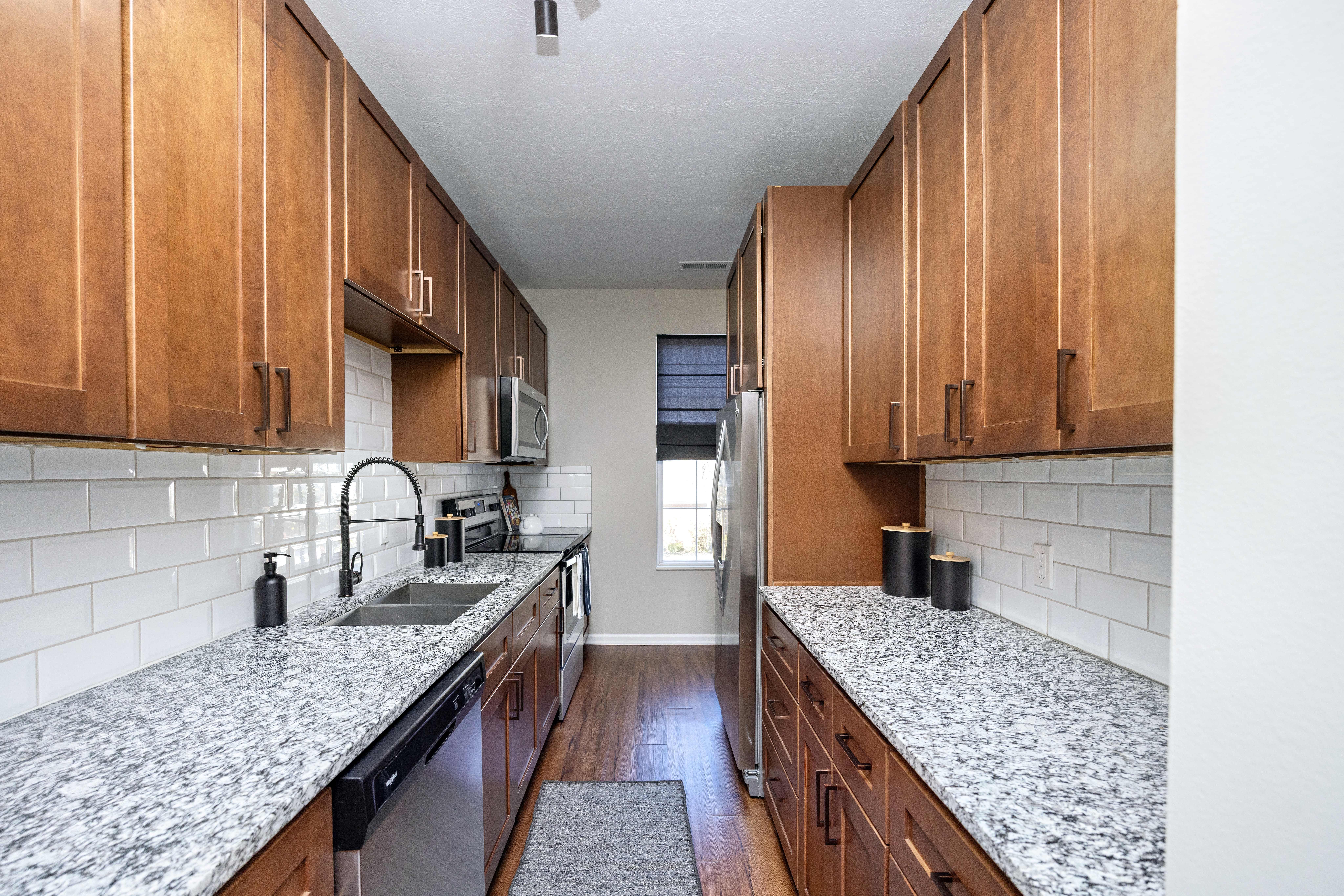 Kitchen with Granite Countertops at Our New Albany Apartments