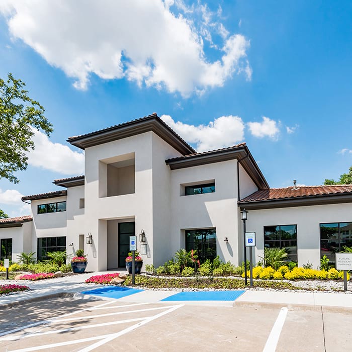 NextLevel Irving Apartment Living Cortland