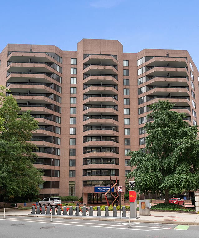 Photo Gallery Arlington Apartments on Clarendon