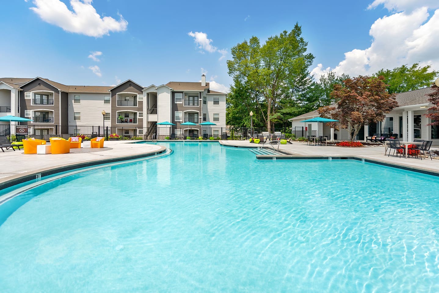 Mallard Creek Apartments | Cortland Mallard Creek