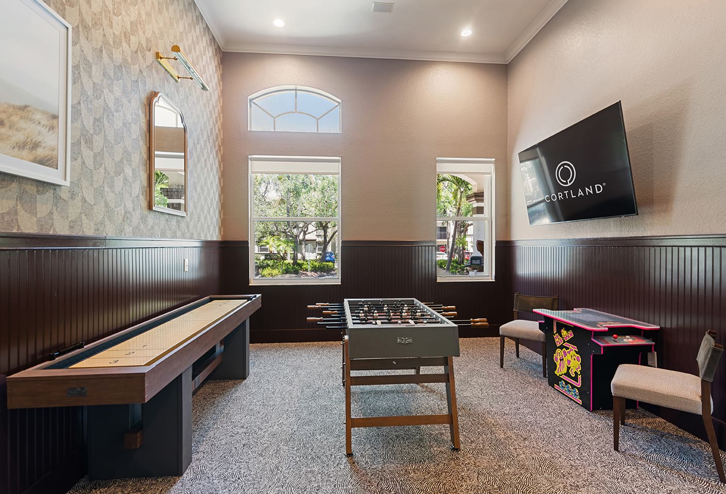 Come Home to Our Newly Renovated Apartments in Miramar Image 0