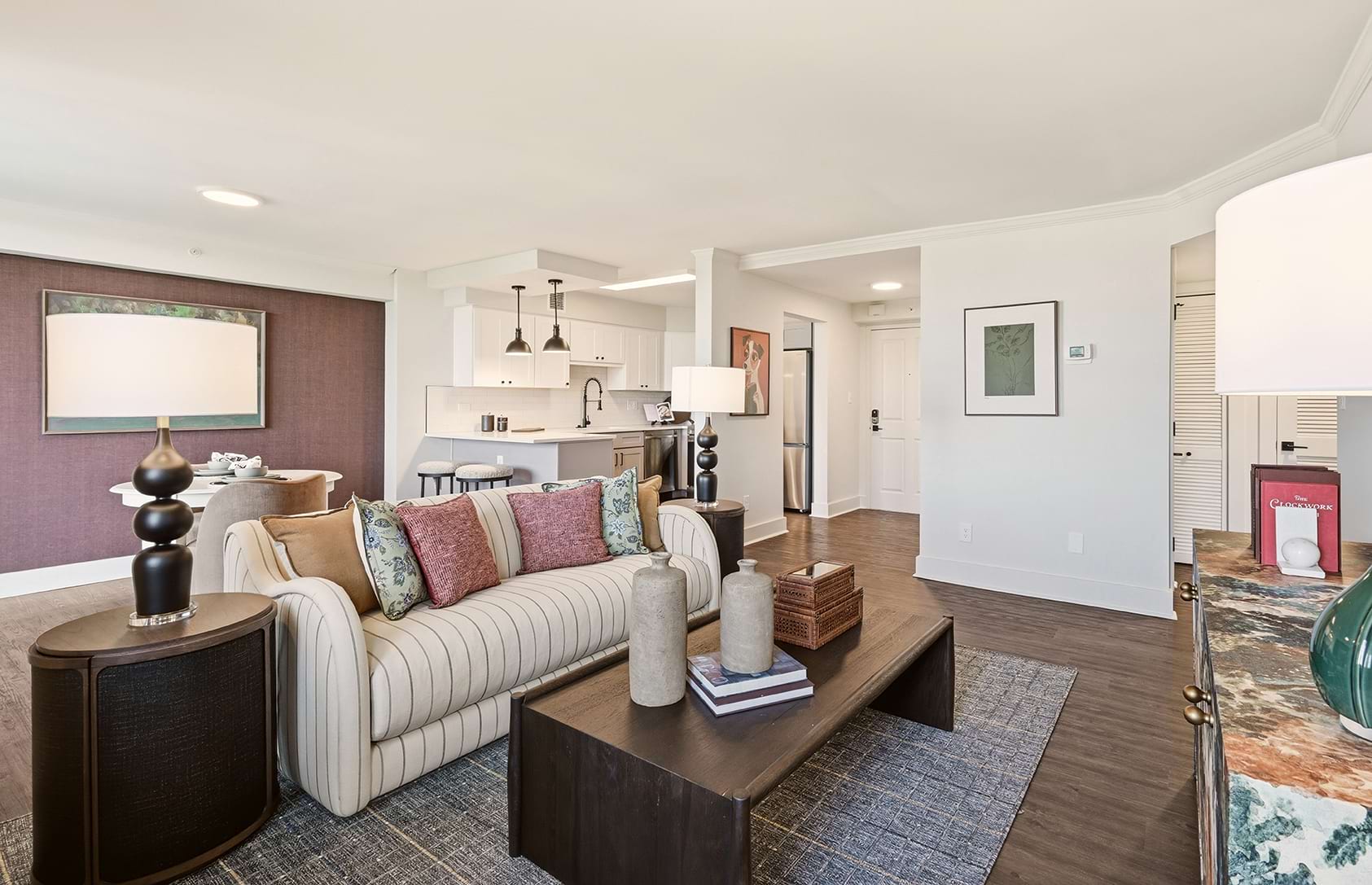 Come Home to Our Newly Renovated Apartments in McLean, VA Image 1