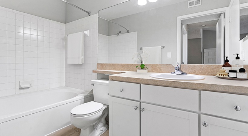 Modern Bathroom at Our Broward County Apartments