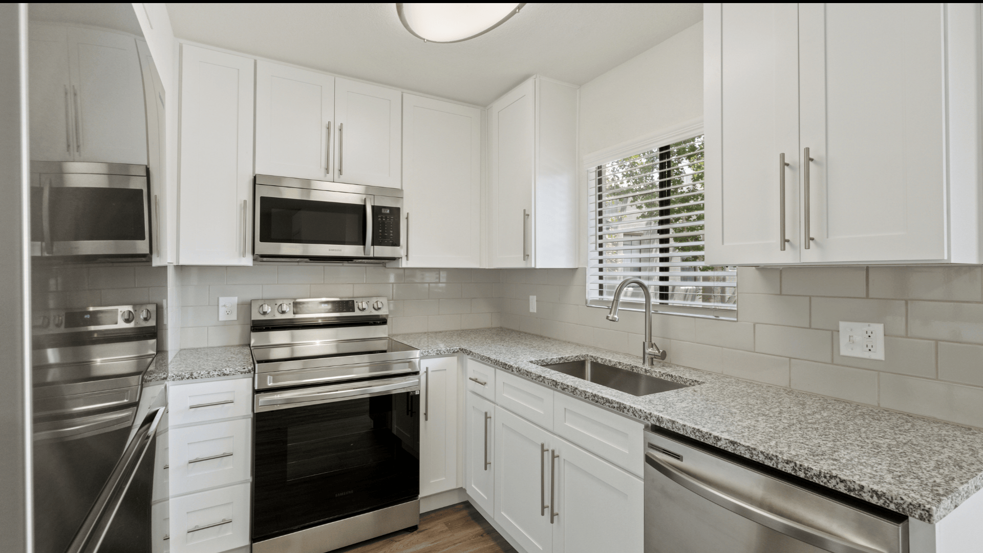 Kitchen with Granite Countertops in Our Sabino Canyon Apartments for Rent