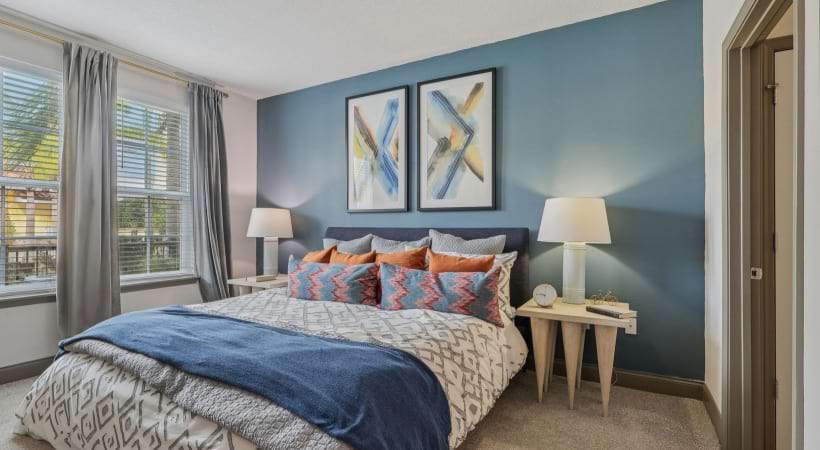 Spacious Bedrooms at Our Apartments Near The LOOP