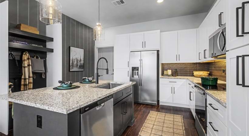 Mudroom Entryways in Our Luxury Colorado Springs Apartment Homes