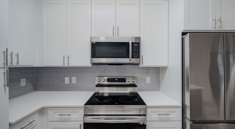 White Shaker Cabinetry in Our Apartments Near Vitruvian Park