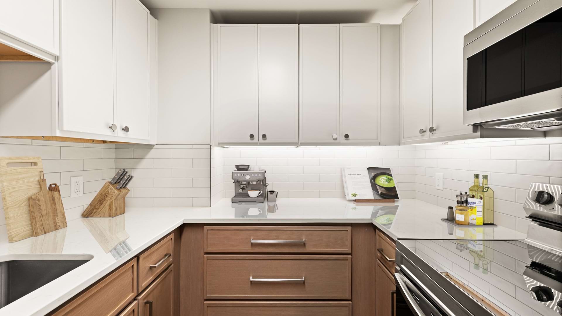 Your Avenue to Rosslyn Living