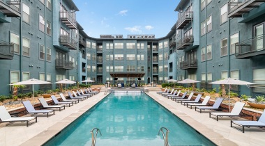 Galleria Dallas apartments with pool