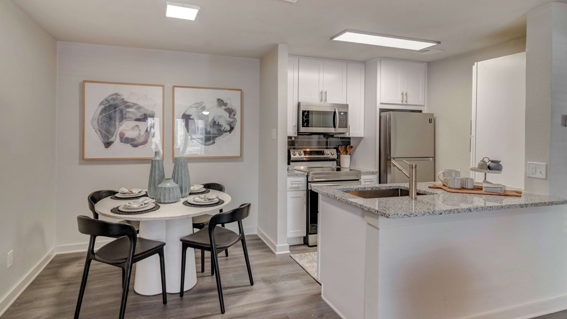 Modern Kitchen and Dining Area in Our Harwood Apartments