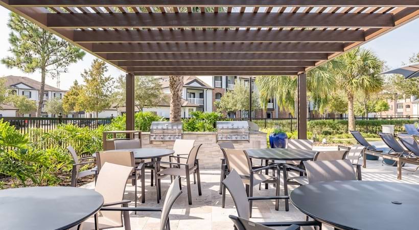 Outdoor Kitchen at Our League City Apartments