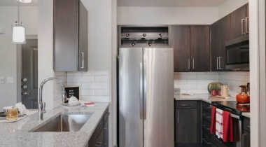Luxury apartment kitchen at our Shadow Creek Ranch apartments