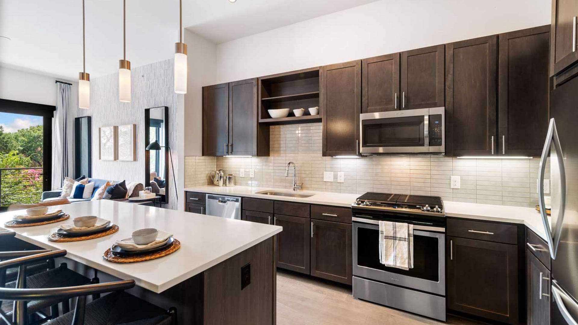 Modern Kitchen at Our Luxury Uptown Dallas Apartments