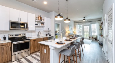 Open-Concept Floor Plan with Modern Amenities at Our Apartments Near Emory Atlanta 