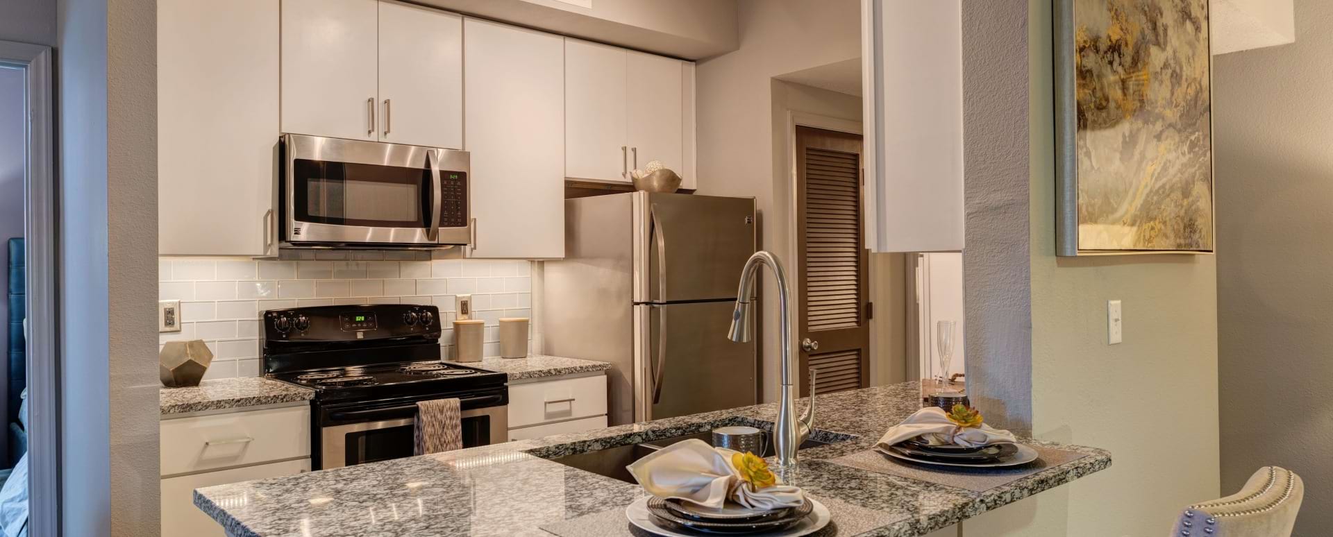 Luxury Apartment Amenities Cortland at RTP