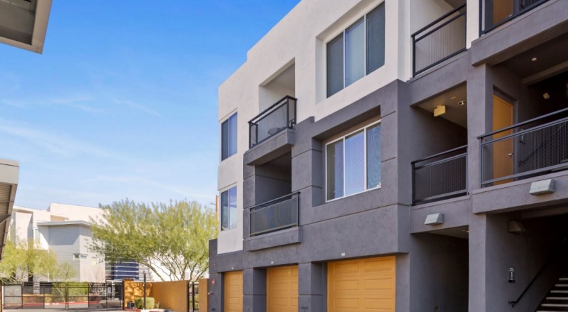 Private Garages at Our Apartments in Paradise Valley, AZ