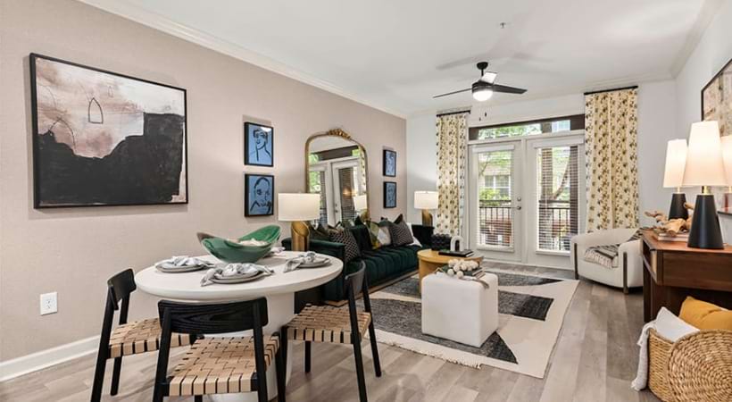 Spacious Living Room With Modern Decor 