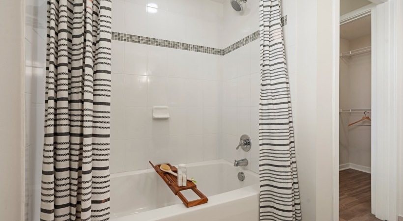 Garden-Style Bathtub at Our Hollywood Beach, Florida Apartments