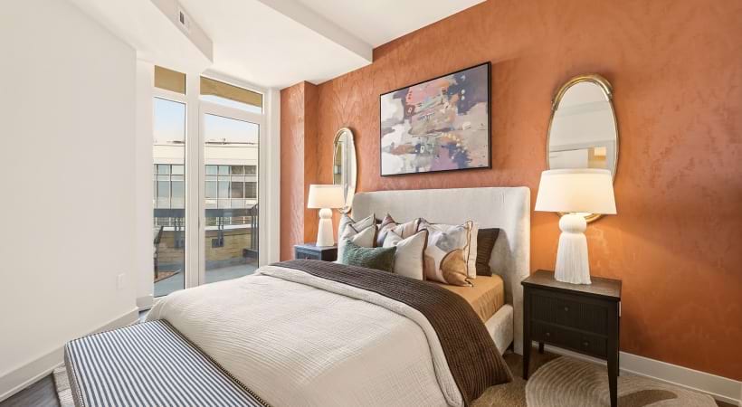 Floor-to-Ceiling Windows 