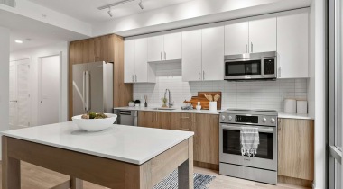 Open Kitchen and Dining Area at Our Rosslyn Apartments