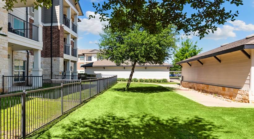 Pet-Friendly Private, Fenced-in Backyards 