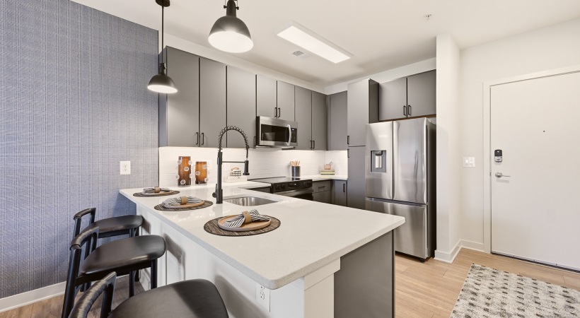French-Door Refrigerators with Water/Ice Dispensers 