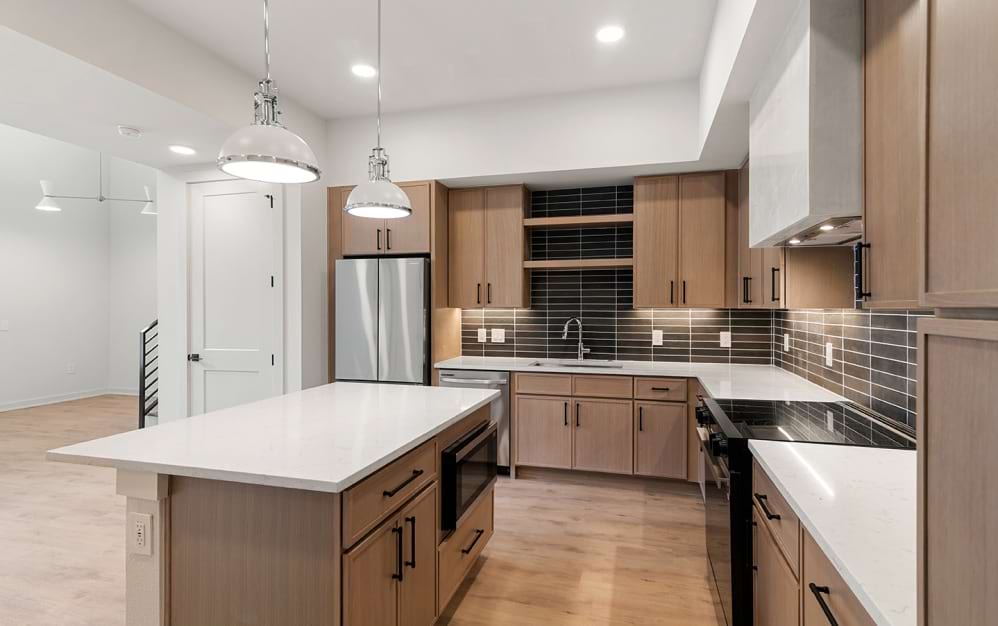 Greenville 1 bedroom 1.5 bath 1105 square feet (2)