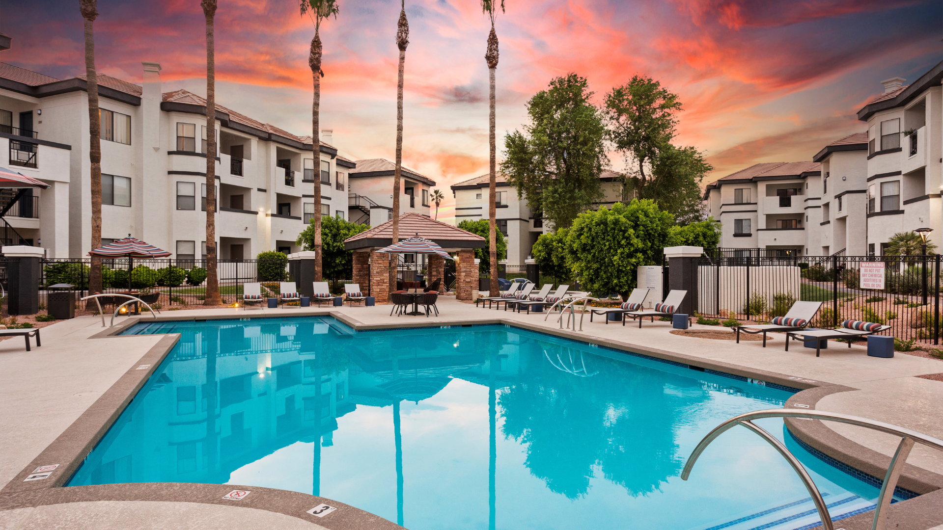 Cortland Red Mountain apartments near Papago Park