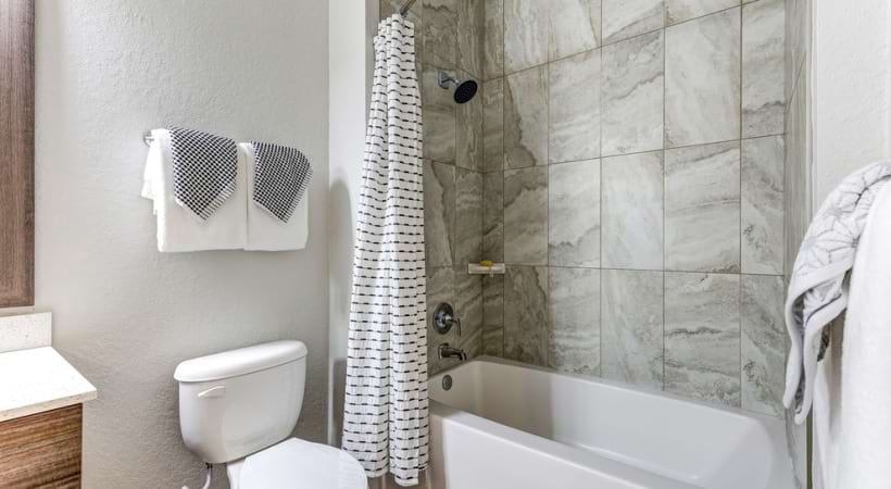 Modern Bathroom with Deep-Soaking Bathtubs at Our Apartments near Orlando, FL