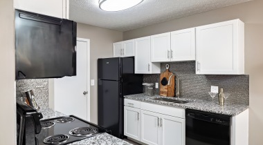 Energy-Efficient, Black Appliances at Our Blacklick Apartments