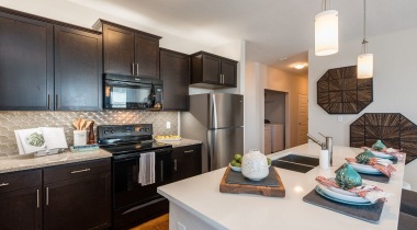 Modern apartment kitchen at Cortland Jubilee Park in Orlando