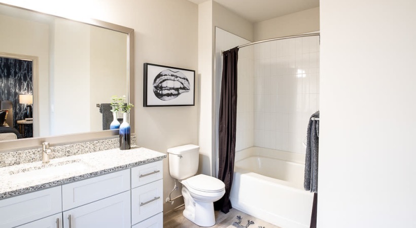 Deep-Soaking, Garden-Style Bathtubs