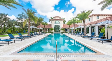 West Palm Beach apartments with resort style pool