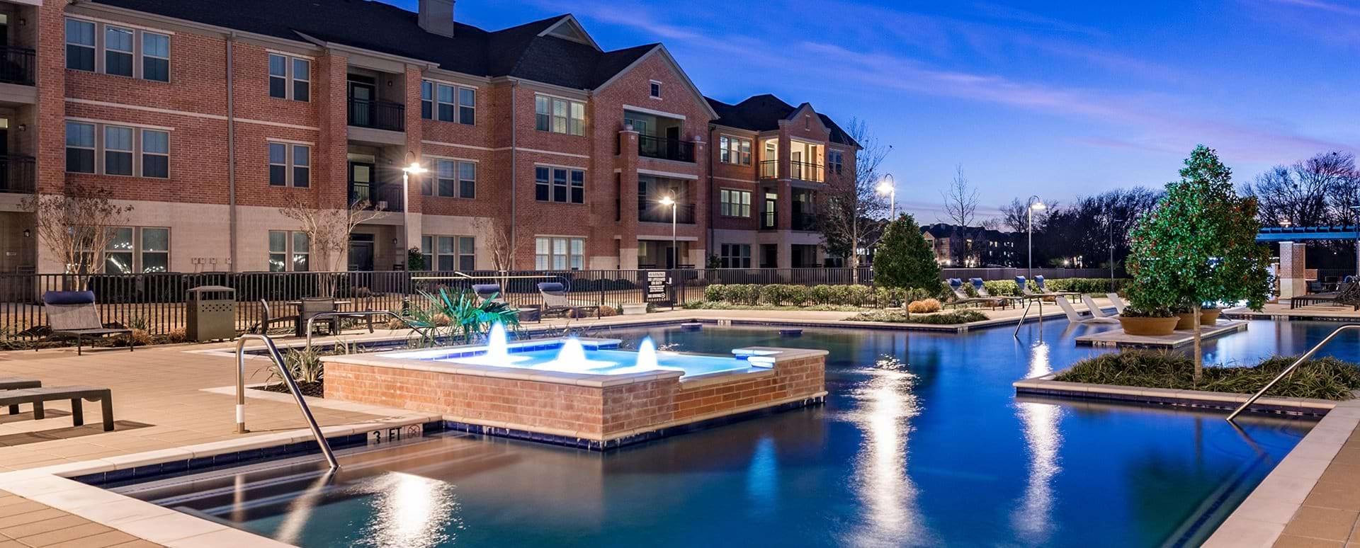 Luxury Apartment Amenities | Cortland Waters Edge