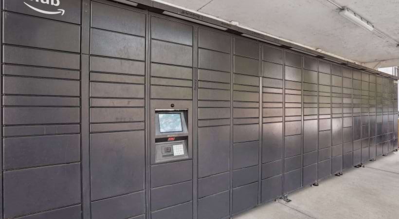 24/7 Package Lockers at Our Alexandria, VA Apartments Near Metro