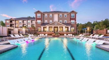Luxury Resort-Style Pool at Our Apartments in Northlake 