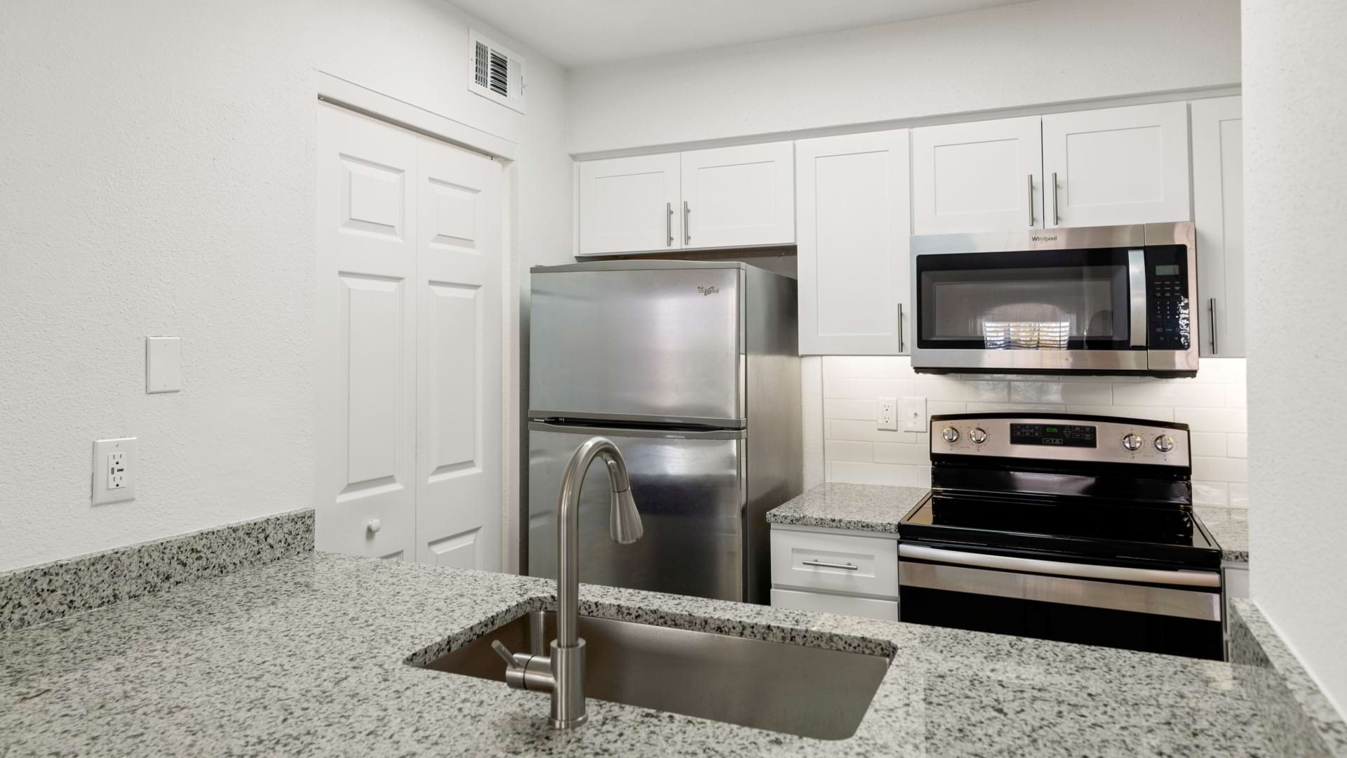 Kitchen with Granite Countertops at Our Benbrook Apartments for Rent